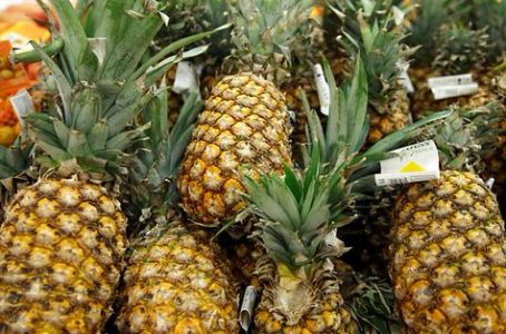 Mean teen girls charged after delivering potentially deadly pineapple-tainted high-five