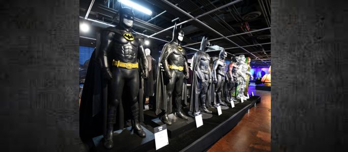 Batman honored and inducted Into Comic-Con Character Hall of Fame