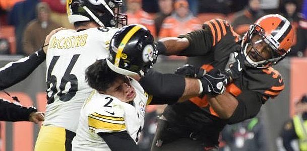 Ugly finish for Browns v. Steelers ’TNF’ game erupts into bench-clearing brawl (Video)