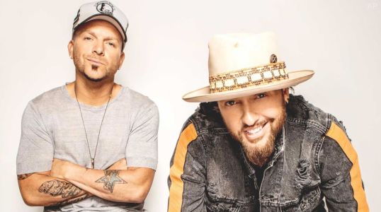 Ace News Today - ACM Duo of the Year nominee ‘LoCash’ play halftime show at Ravens v. 49ers game, Dec. 1