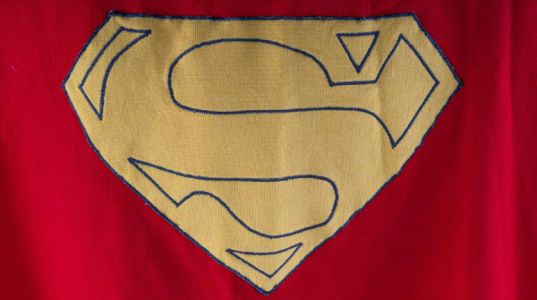 Ace News Today - Sale price for 'Superman the Movie' cape sets new world’s record