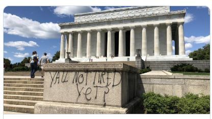 Ace News Today - Iconic monuments defaced in Washington DC: Looters arrested and charged with felony rioting