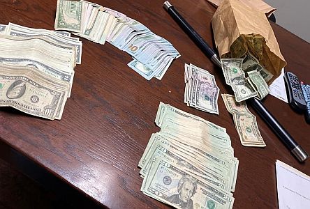 Ace News Today - Vero Beach Oxy dealer busted with stash, weapons, $10,000 in cash and fake FBI credentials