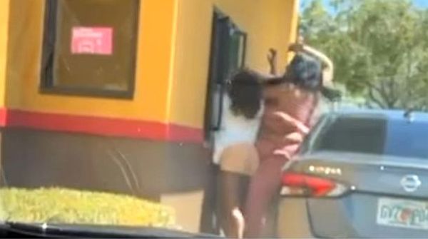 Cops searching for women who attacked and robbed Popeye’s employees