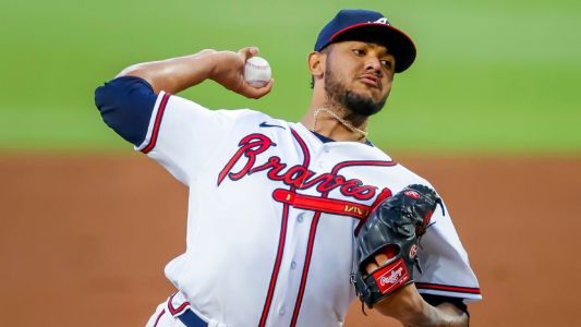Ace News Today - Braves starting pitcher Huascar Ynoa breaks pitching hand after punching dugout bench