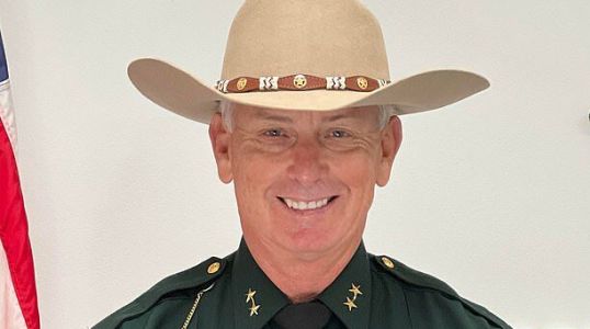 Ace News Today - Sheriff forced to arrest his own daughter on Meth trafficking charges