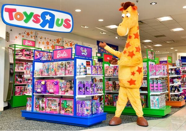 Every Macy’s store in America to host Toys”R”Us this holiday season