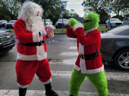 Ace News Today - Indian River County first responders saves Santa Claus, arrests the Grinch