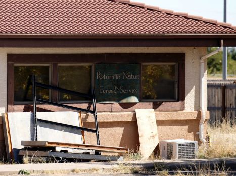 Ace News Today - Married owners of Colorado funeral home arrested after leaving 190 decaying bodies abandoned in shuttered facility
