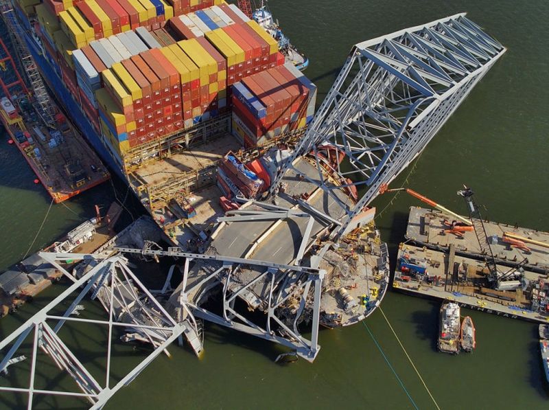 Ace News Today - Salvage crews prepping to remove last remnants of collapsed Key Bridge from the Dali