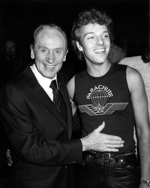 Ace News Today - Legendary rocker Peter Frampton to be honored with Annual Les Paul Spirit Award