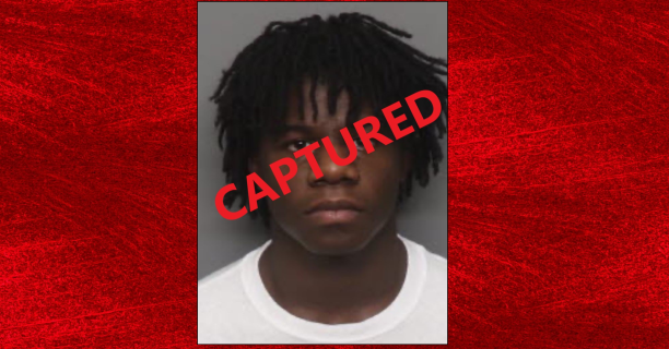 Ace News Today - Captured: Memphis murder suspect hiding in attic falls through ceiling into waiting arms of US Marshalls