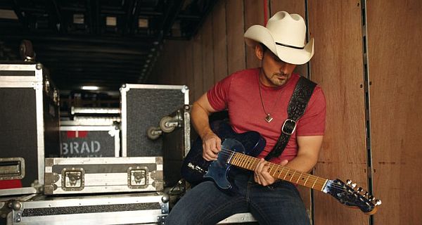 Brad Paisley to headline NFL Draft Concert Series