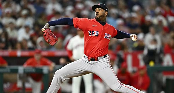 Aroldis Chapman sets all-time strikeout record to become MLB’s all-time strikeout king among relievers