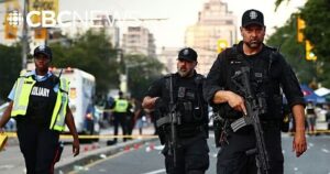 Toronto Festival gunfight leaves 2 dead, 4 wounded as police hunt suspects