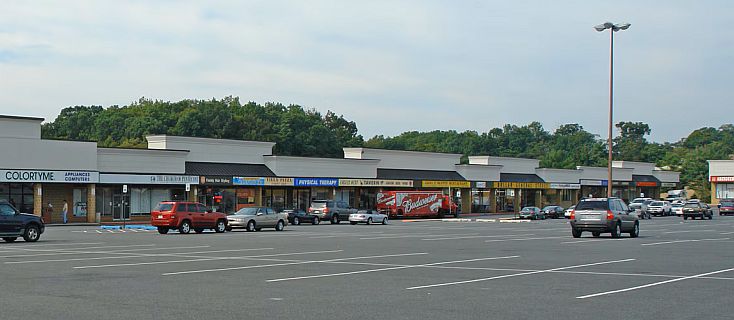 Ace News Today: Harford County man arrested after exposing himself to woman in Aberdeen Shopping Plaza parking lot. Image credit: Loopnet