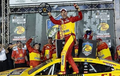 NASCAR: Joey Logano wins wild Bristol night race as late-race chaos erupts